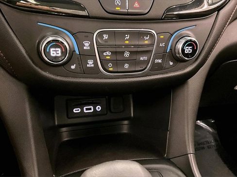 Used 2022 Chevrolet Equinox RS w/ RS Leather Package image 28