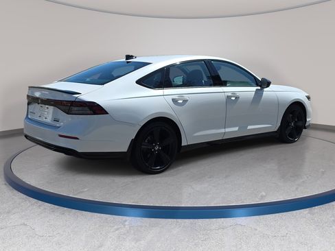 Used 2024 Honda Accord Sport image 5