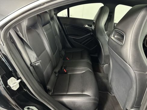 Used 2018 Mercedes-Benz CLA 250 image 21