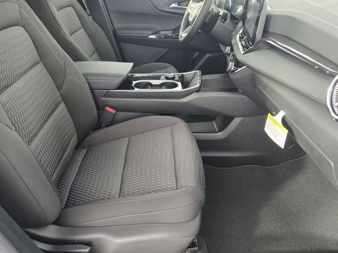 New 2026 Chevrolet Equinox LT w/ Safety and Technology Package image 17