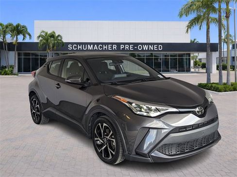 Used 2020 Toyota C-HR XLE image 2