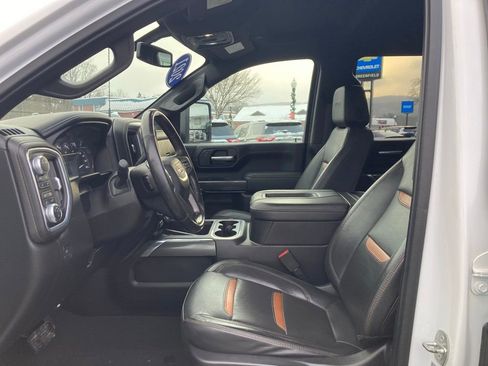 Used 2021 GMC Sierra 2500 AT4 w/ AT4 Preferred Package image 9