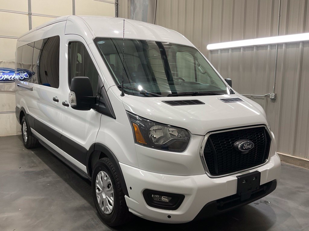 Used 2025 Ford Transit 350 XLT RWD image 2