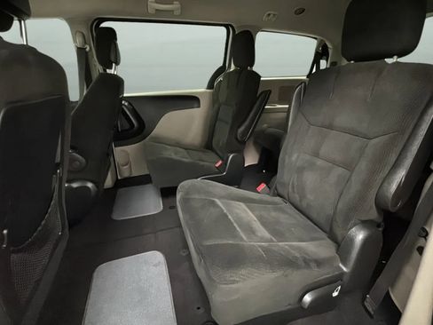 Used 2015 Dodge Grand Caravan SXT FWD image 20