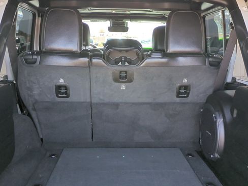 Used 2021 Jeep Wrangler Unlimited Rubicon AWD/4WD image 28