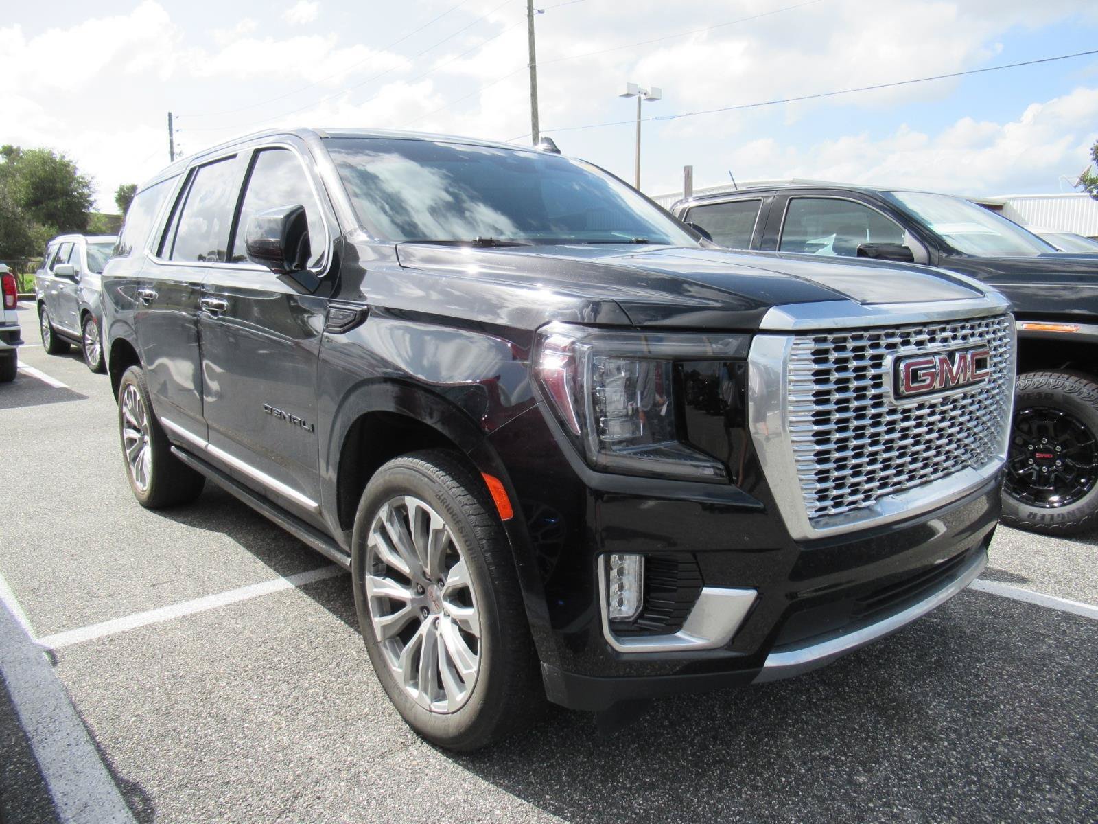 Used 2024 GMC Yukon Denali AWD/4WD image 1