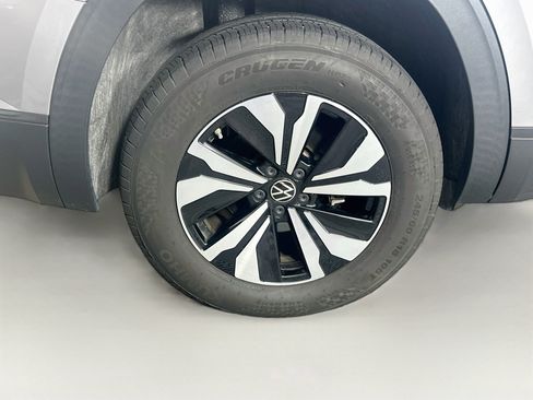 Used 2024 Volkswagen Atlas SE FWD image 11