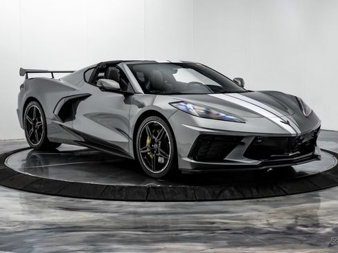 Used 2023 Chevrolet Corvette Stingray Premium Cpe w/ Z51 Performance Package image 24