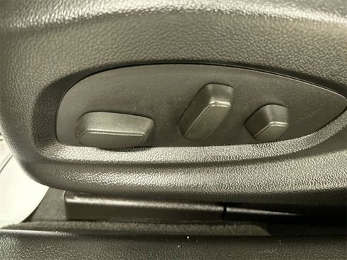 Used 2015 Buick LaCrosse Leather image 10