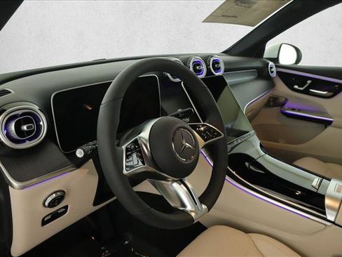 Certified 2025 Mercedes-Benz GLC 300 4MATIC image 9