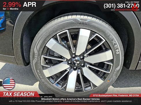 Used 2025 Mitsubishi Outlander SE image 9