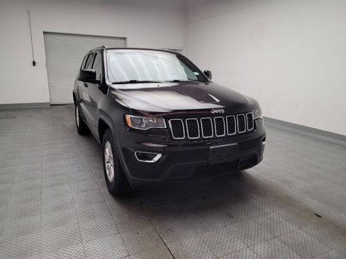 Used 2019 Jeep Grand Cherokee Laredo RWD image 14