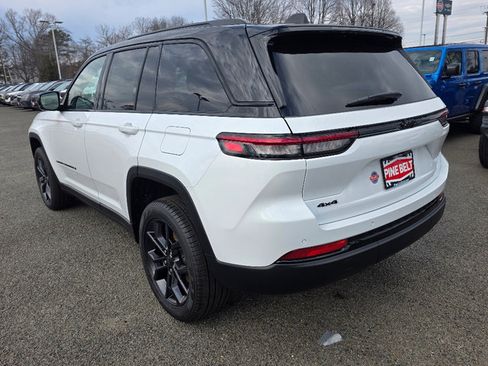 New 2025 Jeep Grand Cherokee Limited image 10