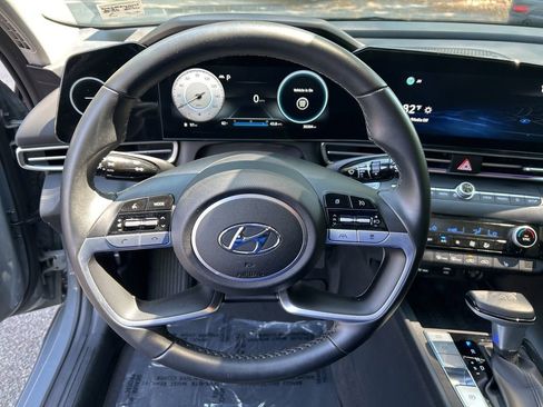 Used 2021 Hyundai Elantra Limited FWD image 20