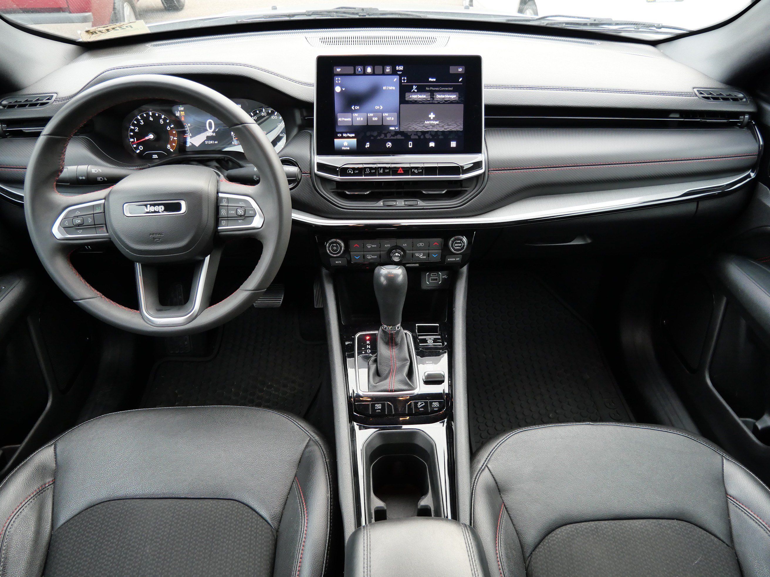Used 2023 Jeep Compass Trailhawk AWD/4WD image 10