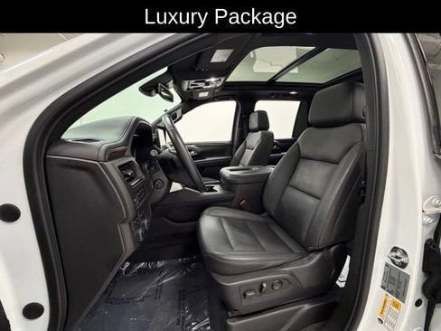 Certified 2023 Chevrolet Tahoe Z71 w/ Luxury Package AWD/4WD image 8