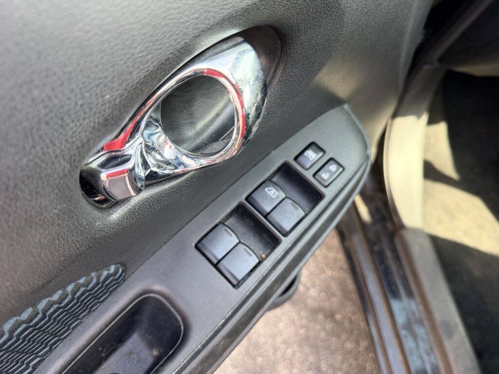 Used 2015 Nissan Versa Note SV FWD image 8