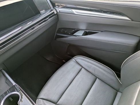 Certified 2025 Cadillac Escalade Sport w/ LPO, ONYX Package AWD/4WD image 14
