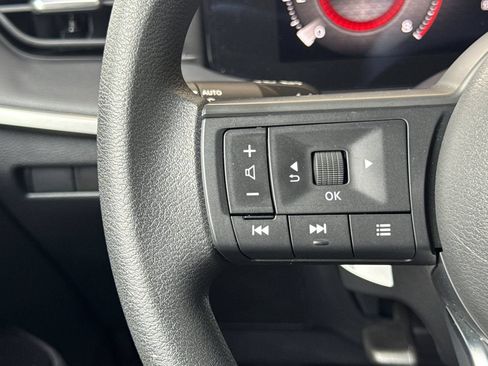 Certified 2025 Nissan Kicks S AWD/4WD image 37