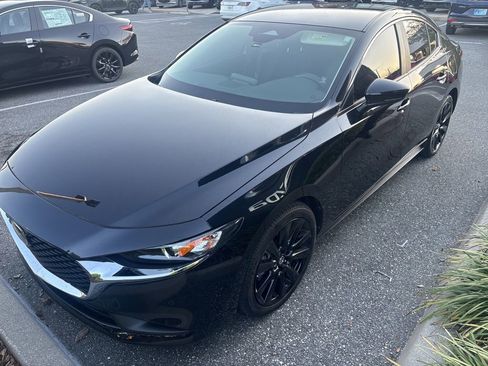 Used 2025 MAZDA MAZDA3 s image 12