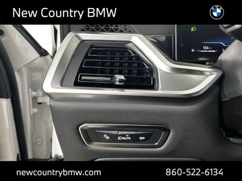 New 2026 BMW X7 xDrive40i w/ M Sport Package image 18