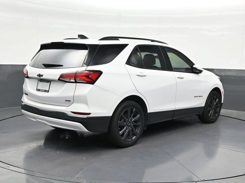 Used 2023 Chevrolet Equinox RS FWD image 5