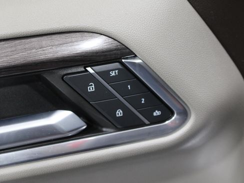 Used 2024 Chevrolet Silverado 1500 LTZ RWD image 8