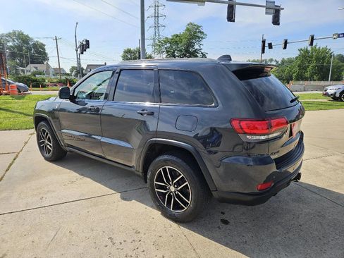 Used 2018 Jeep Grand Cherokee Trailhawk AWD/4WD image 8
