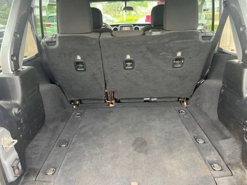 Used 2019 Jeep Wrangler Unlimited Sport S image 21