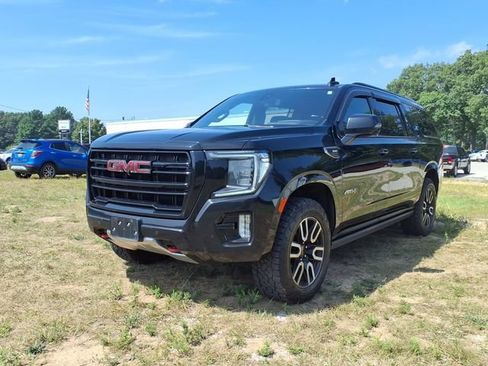 Used 2021 GMC Yukon XL AT4 w/ AT4 Premium Plus Package AWD/4WD image 2
