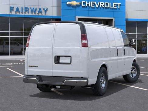 New 2025 Chevrolet Express 2500 Work Van w/ Driver Convenience Package image 4