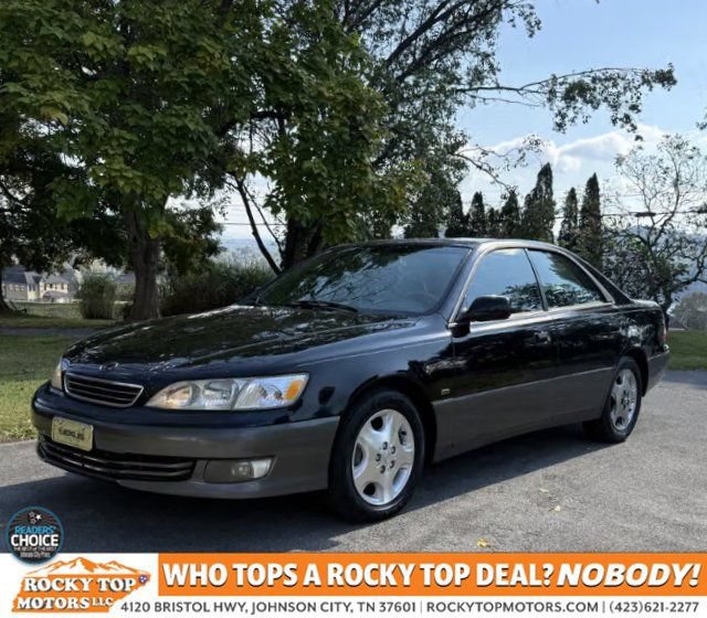 Used 2001 Lexus ES 330 FWD image 1