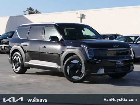 New 2026 Kia EV9 Wind image 1