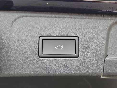 New 2026 Volkswagen Atlas SE image 7