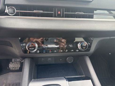 Used 2024 Mitsubishi Outlander SEL image 21