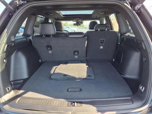 New 2025 Jeep Grand Cherokee Limited w/ Luxury Tech Group II image 18