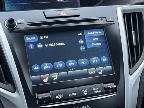 Used 2018 Acura TLX image 25