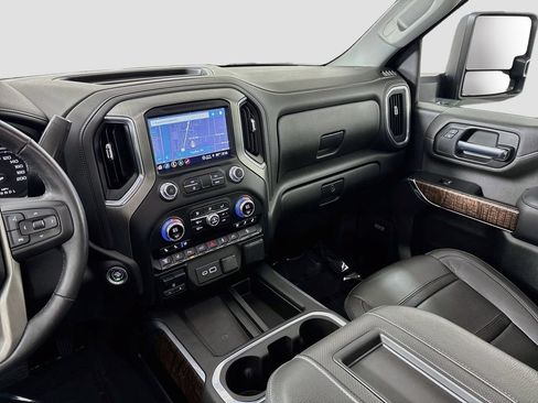 Certified 2022 GMC Sierra 3500 Denali w/ Denali Ultimate Package AWD/4WD image 28