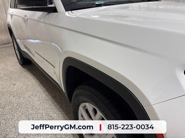 Used 2022 Jeep Grand Cherokee L Limited AWD/4WD image 8