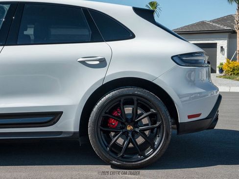 Used 2024 Porsche Macan GTS image 5