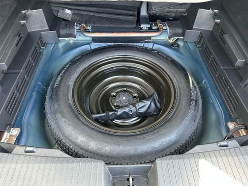 Used 2025 Nissan Rogue SV AWD/4WD image 26