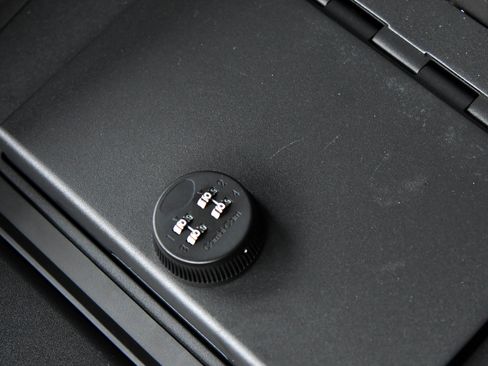 Used 2025 Chevrolet Silverado 1500 LTZ w/ Technology Package image 39