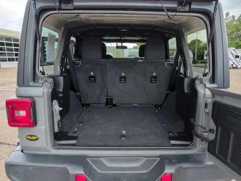 Used 2020 Jeep Wrangler Unlimited Sport AWD/4WD image 25