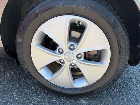 Used 2016 Kia Soul FWD image 11