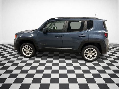 Used 2020 Jeep Renegade Latitude w/ Cold Weather Group image 5