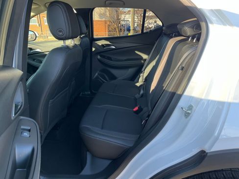 Used 2025 Buick Encore GX Preferred image 24