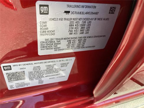 Used 2024 GMC Sierra 1500 AT4 w/ Technology Package image 34