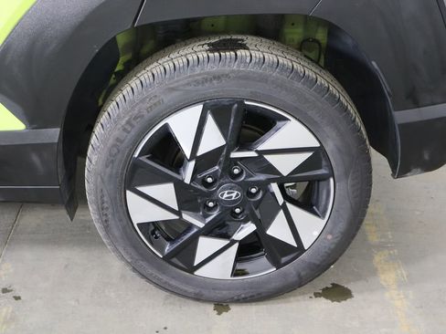 Used 2025 Hyundai Kona SEL image 37