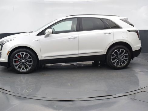 Used 2023 Cadillac XT5 Sportv w/ Technology Package AWD/4WD image 2