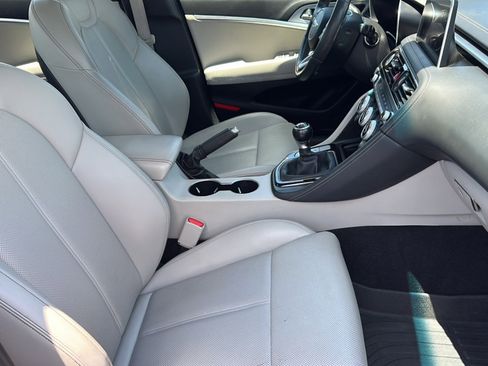 Used 2019 Genesis G70 2.0T Sport RWD image 24